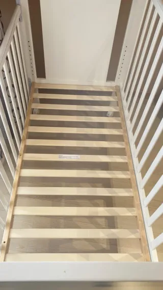 Cuna blanca con colchón