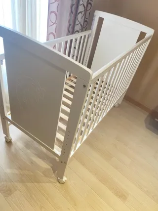 Cuna blanca con colchón