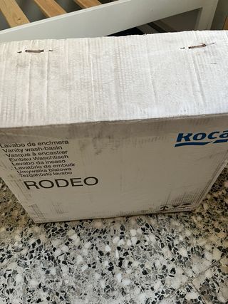 Lavabo Roca Rodeo de encimera.