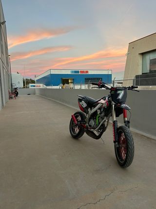 Moto Supermotard Honda HM derrapague racing