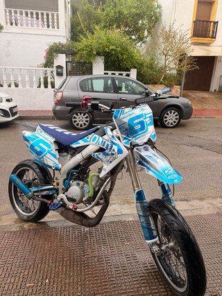 Moto Supermotard Honda HM derrapague racing