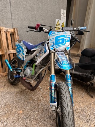Moto Supermotard Honda HM derrapague racing