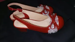 Zapato charol rojo estilo coquette T36