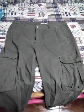 Pantalón cargo verde