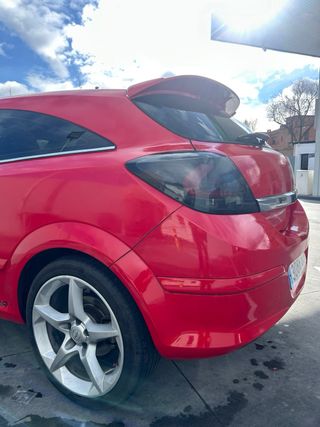 Opel astra GTC