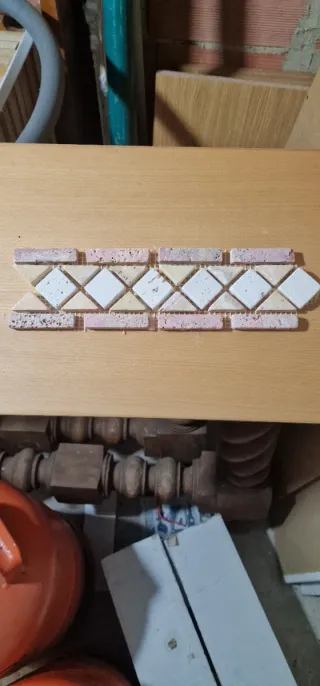 Festone de mármol travertino