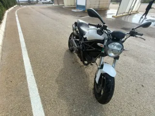 Ducati Monster 696 ABS Blanca