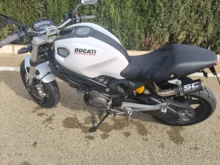 Ducati Monster 696 ABS Blanca