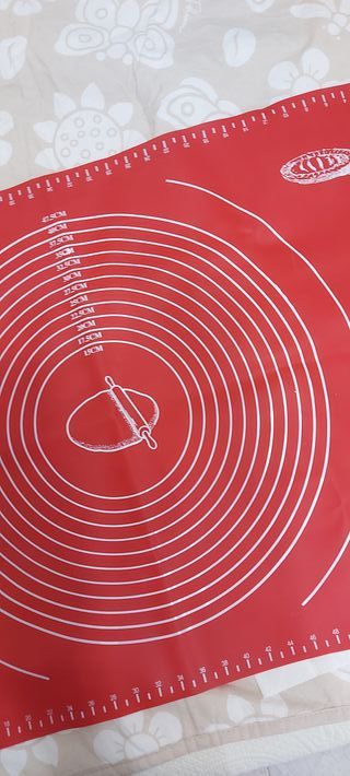 Spianatoia in silicone rossa per impastare