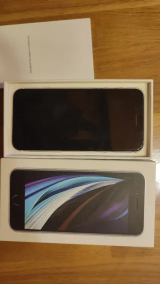 iPhone SE 2022 Argento