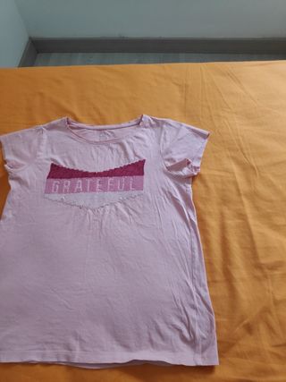 Camiseta TEX rosa con lentejuelas.