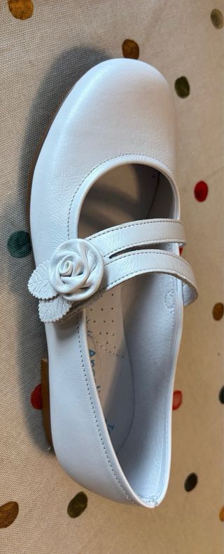 Zapatos niña Angelitos piel blancos