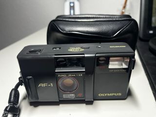 Fotocamera a rullino Olympus AF-1