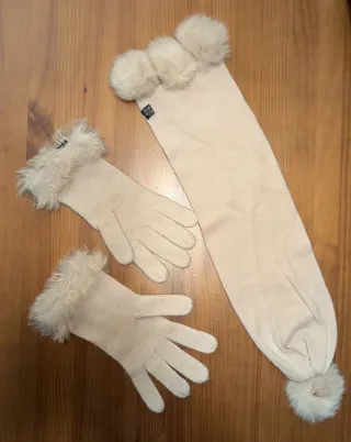 Conjunto guantes y bufanda beige