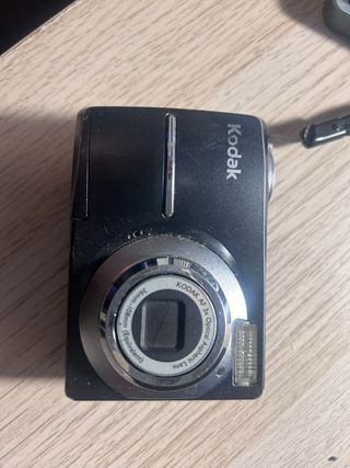 Cámara Kodak Compacta Negra