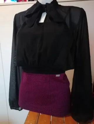 Maglia nera e fucsia velata