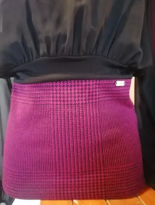 Maglia nera e fucsia velata