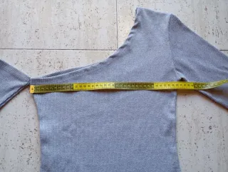 Body gris asimétrico de canalé