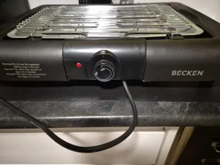 Parrilla Eléctrica Mesa Negra y Plateada