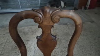 Silla antigua nogal para restaurar