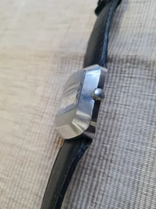 Reloj Verni Jump Hour Cuerda