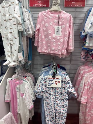 LIQUIDACIÓN POR JUBILACIÓN - Lencería/ ropa bebé
