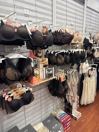 LIQUIDACIÓN POR JUBILACIÓN - Lencería/ ropa bebé