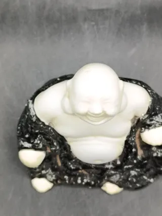 Figura Buda porcelana CH Manises