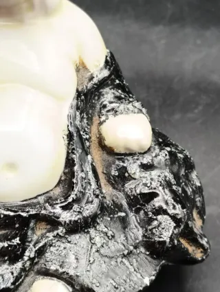 Figura Buda porcelana CH Manises