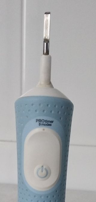 Cepillo Eléctrico Oral-B con Cargador