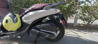 Piaggio Beverly 350 Sport Touring ABS