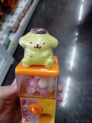 Distributore caramelle Pompompurin Hello Kitty