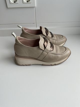 Zapatos Hispanitas beige plataforma cuña
