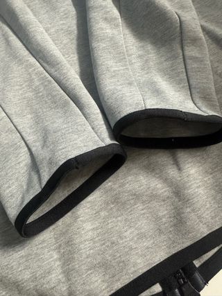 Sudadera Nike Tech Gris