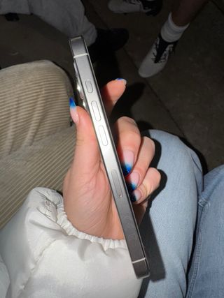 iPhone 16 Pro 128GB Gris