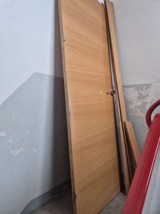 Puerta madera maciza