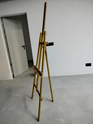 Caballete de madera para pintar