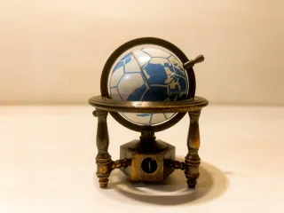 Lote 9 sacapuntas antiguos bronce