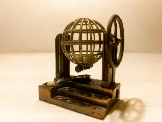 Lote 9 sacapuntas antiguos bronce