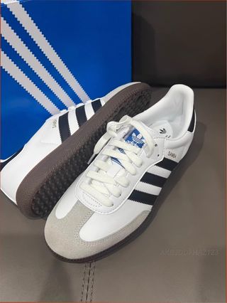 Adidas Samba Talla 40 Blancas y Negras