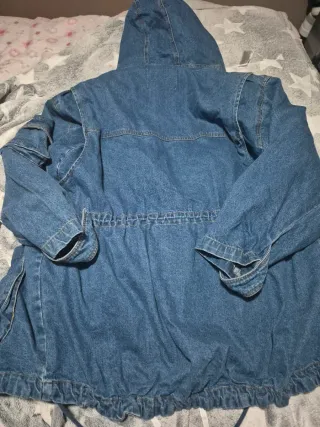 Chaqueta tejana Bershka forrada Talla L