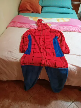 Disfraz Drácula y espiderman adultos