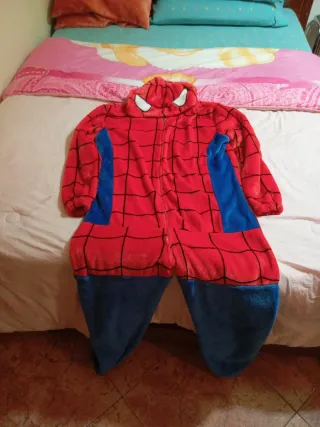 Disfraz Drácula y espiderman adultos