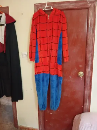 Disfraz Drácula y espiderman adultos