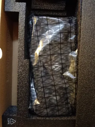 Tarjeta Gráfica Gigabyte RX 9060XT 16GB OC