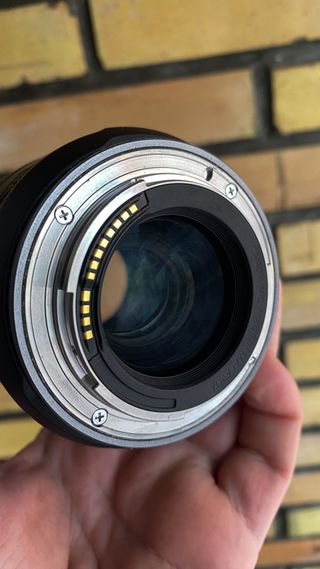 Canon RF 85mm f2 Macro IS STM