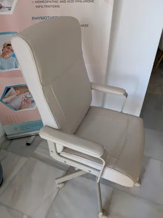 Silla de oficina giratoria beige