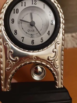Orologio da tavolo a pendolo argento