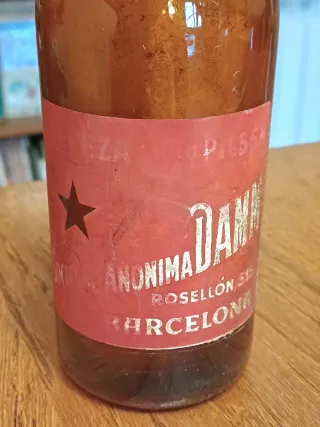 Lote 2 bottiglie di birra antiche San Miguel e Damm