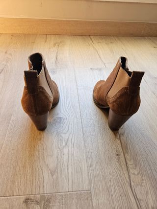 Botas de ante marrones